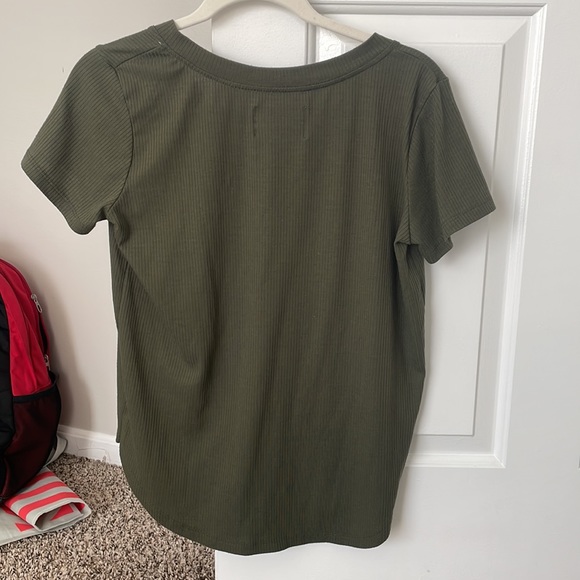 Green Jackson row tee - Picture 2 of 3